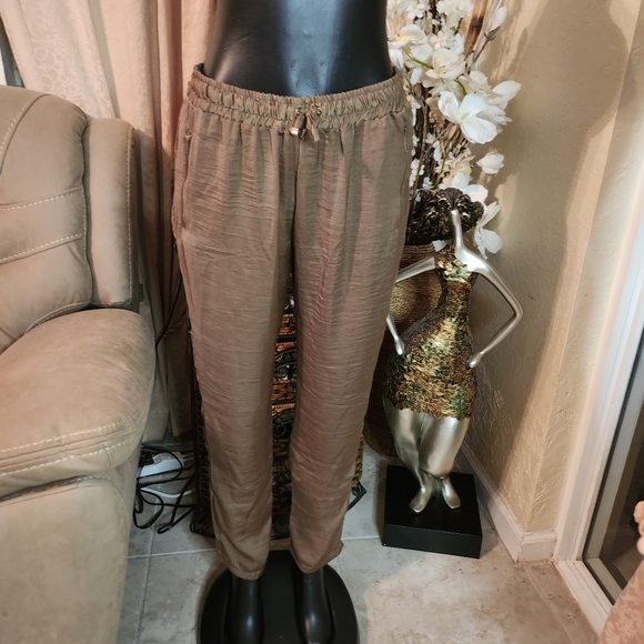 Sfera Pants - Sfera pants size M NEW